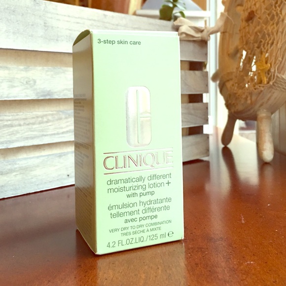 Clinique Dramatically Different Lotion +