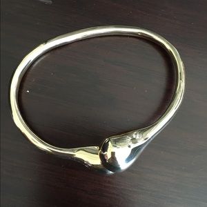 Gold bracelet