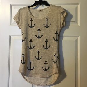 Free kisses anchor shirt.
