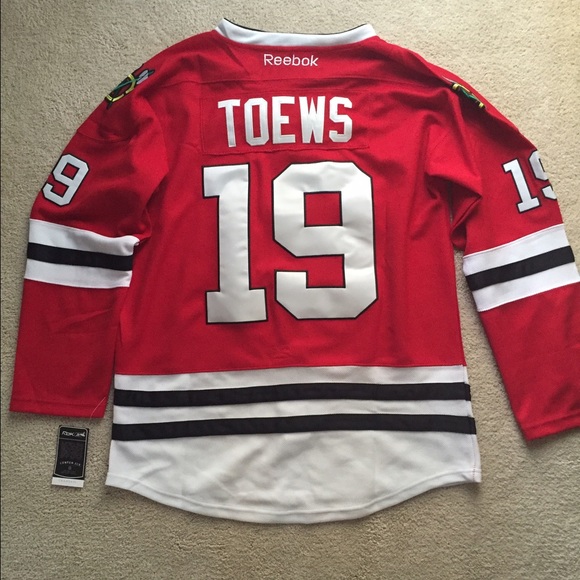 TOEWS AUTHENTIC jersey Black hawks Jonathan Toews