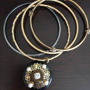 Juicy couture bangle set