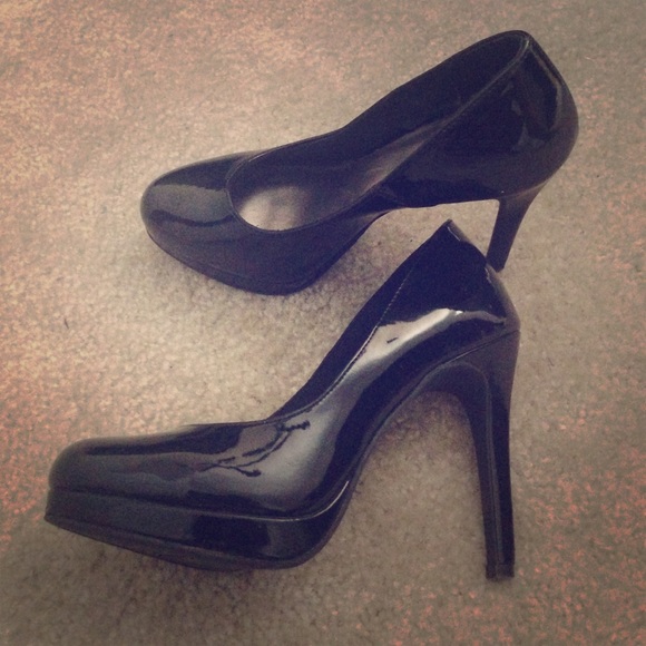 Black Heels size 5