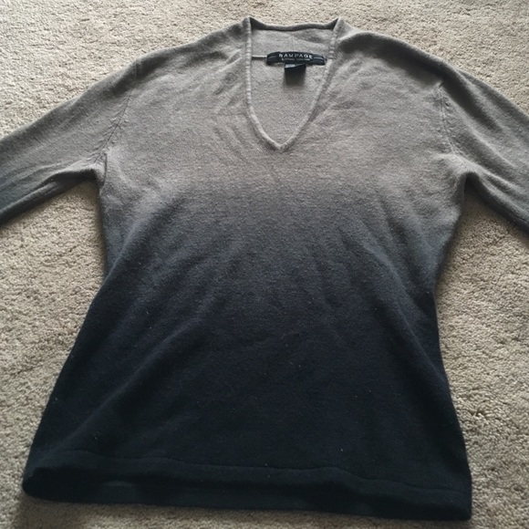 Gray and Black sweater - Picture 2 of 2