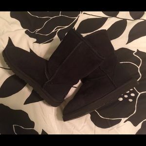 Classic Black UGG