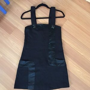 Bebe very cute dress in excellent condition.