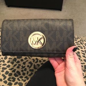 Michael Kors wallet