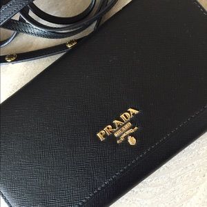 LIKE NEW- Prada Wallet wth Strap in Nero