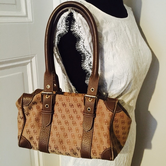 Dooney & Bourke Handbags - ❗️️LAST CHANCE! Dooney & Bourke Authentic Bag!