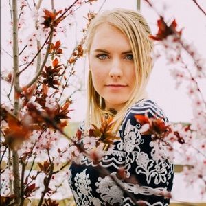 Meet your Posher, Petra