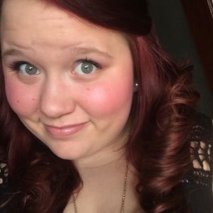 Meet your Posher, Alana