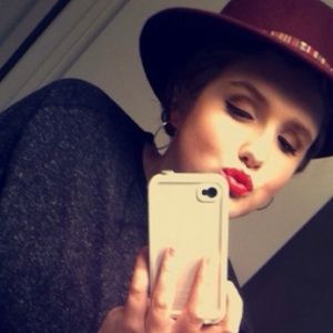 Meet your Posher, Robin