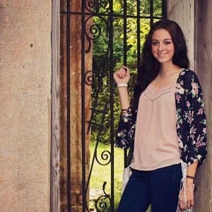 Meet your Posher, Chloè