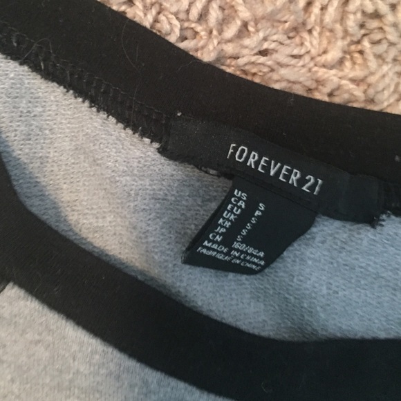 sweater - Picture 2 of 3