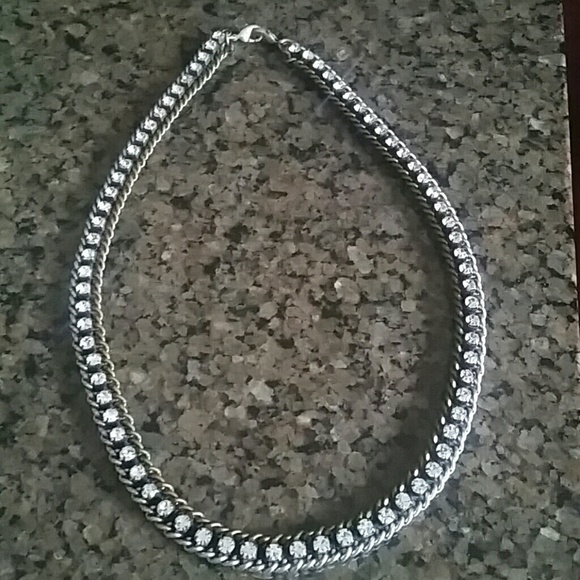 Stella & Dot glam necklace