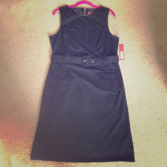 Black straight dress with pockets