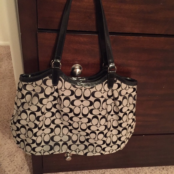 Authentic Coach purse! - Picture 2 of 3
