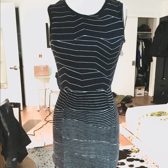 Bcbg maxazria printed modal dress - Picture 1 of 2