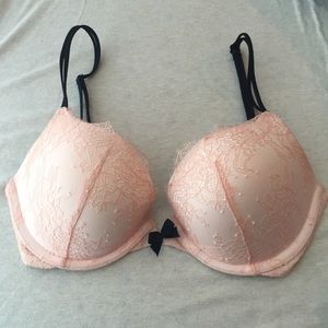 Pink lace Victoria's Secret Very Sexy Push-Up