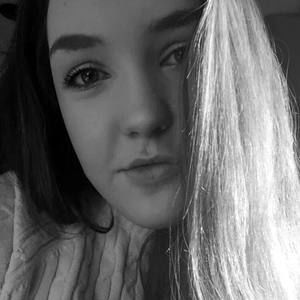 Meet your Posher, Izzy