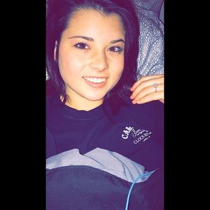 Meet your Posher, Kayla