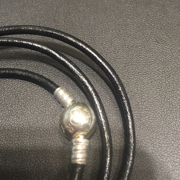 Pandora smooth leather triple bracelet - Picture 2 of 2