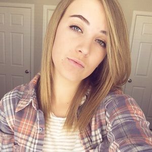 Meet your Posher, Cassie