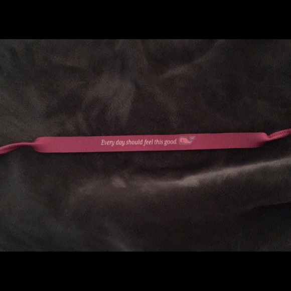 Pink vineyard vines croakies