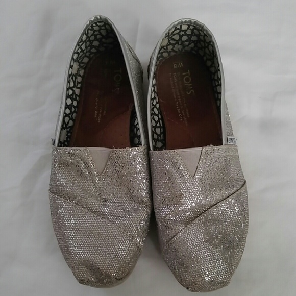 TOM'S - Picture 2 of 2