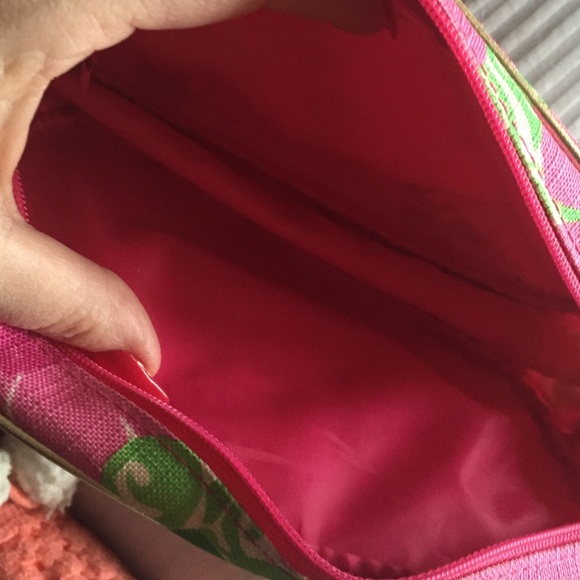 Makeup bag - Picture 2 of 2