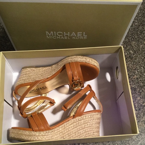 SOLD - Picture 4 of 4