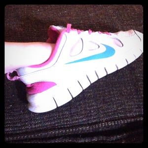 NIKE FREE 5.0