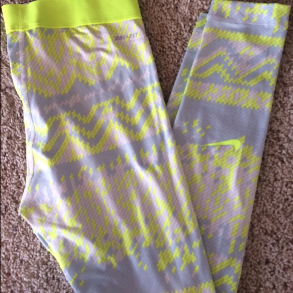 Nike leggings