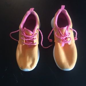Nike roshe runs