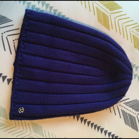 Blissed out toque hat