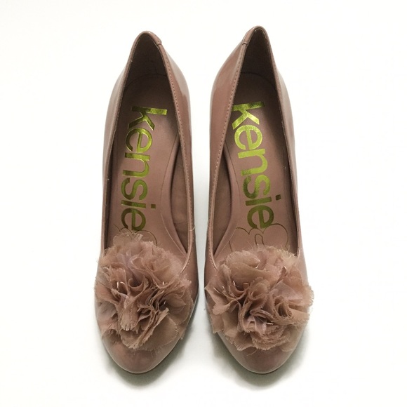 ❌SOLD!!! Kensie Girl blush Pom Pom heels pumps