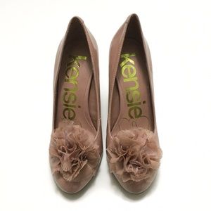 ❌SOLD!!! Kensie Girl blush Pom Pom heels pumps
