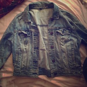 Jean jacket American eagle size large