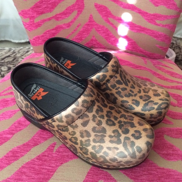 Danskos xp clogs