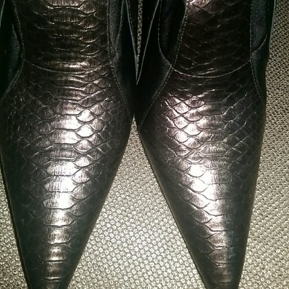 Carlos Santana Metallic Boots