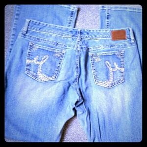 Maurices jeans