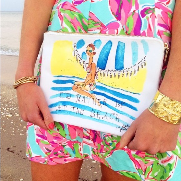 ✨LILLY PULITZER✨ beach girl print pouch