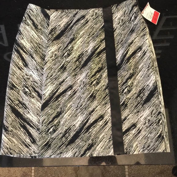 Catherine Malandrino Pencil Skirt w/Faux leather