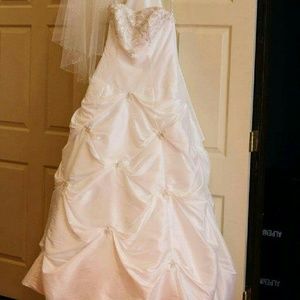 Wedding dress
