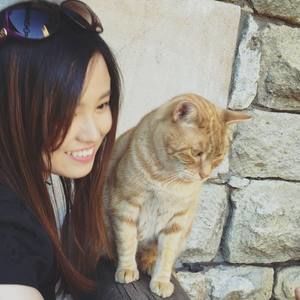 Meet your Posher, Crystal