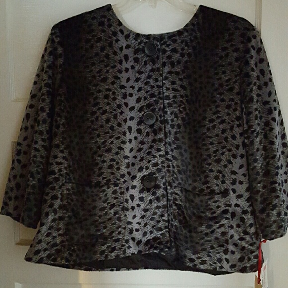 Gray/black jacket
