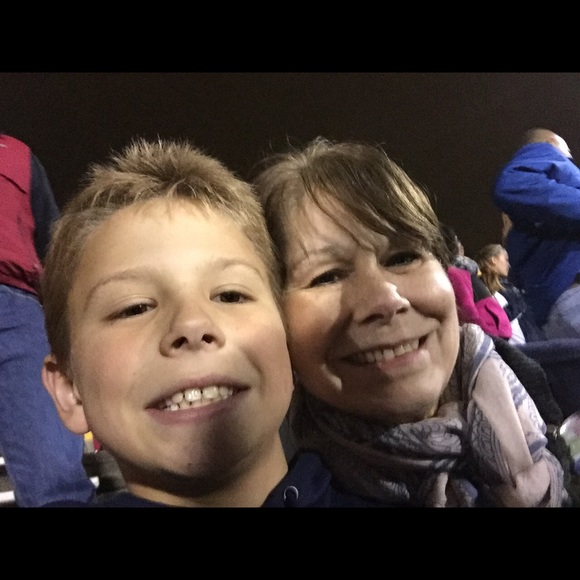 Meet your Posher, Ida - Picture 1 of 1