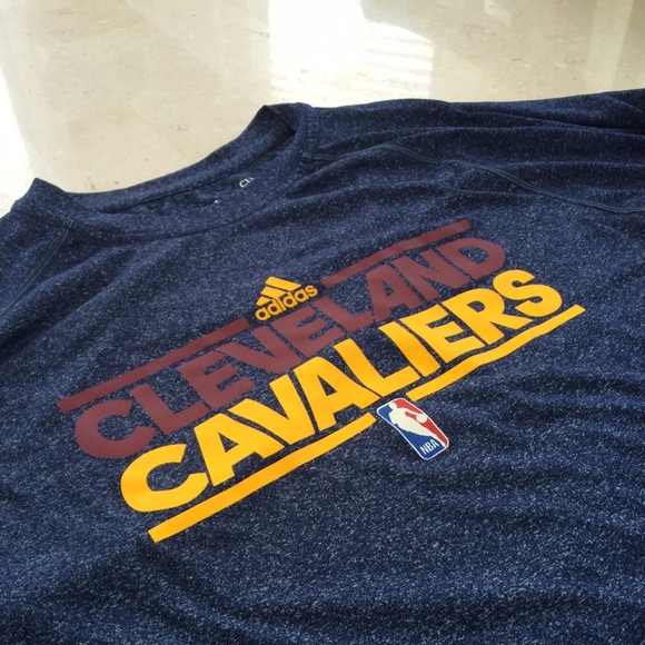 Cleveland Cavaliers team shirt