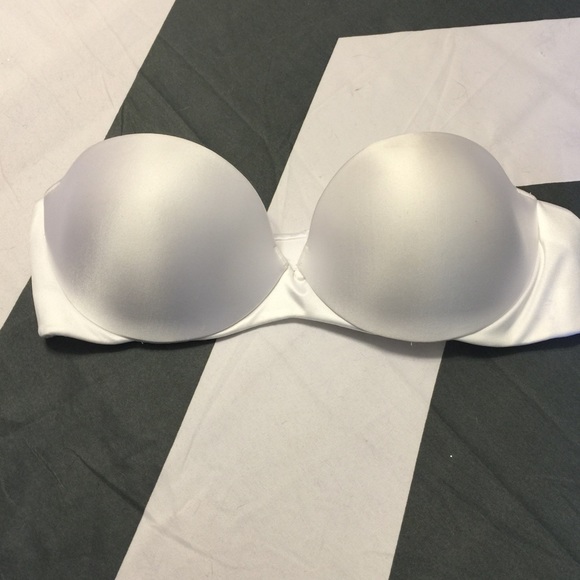 STRAPLESS WHITE BRA