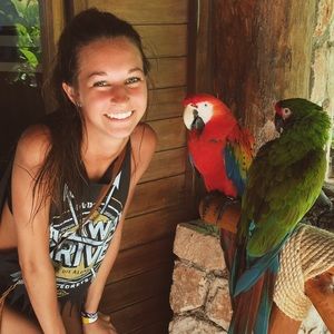 Meet your Posher, Aly