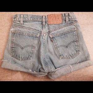 LEVI'S DENIM HIGH WAISTED SHORTS (LIGHT DENIM)